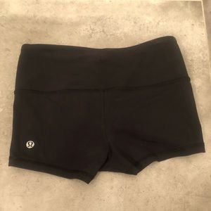 Lululemon short size 2
